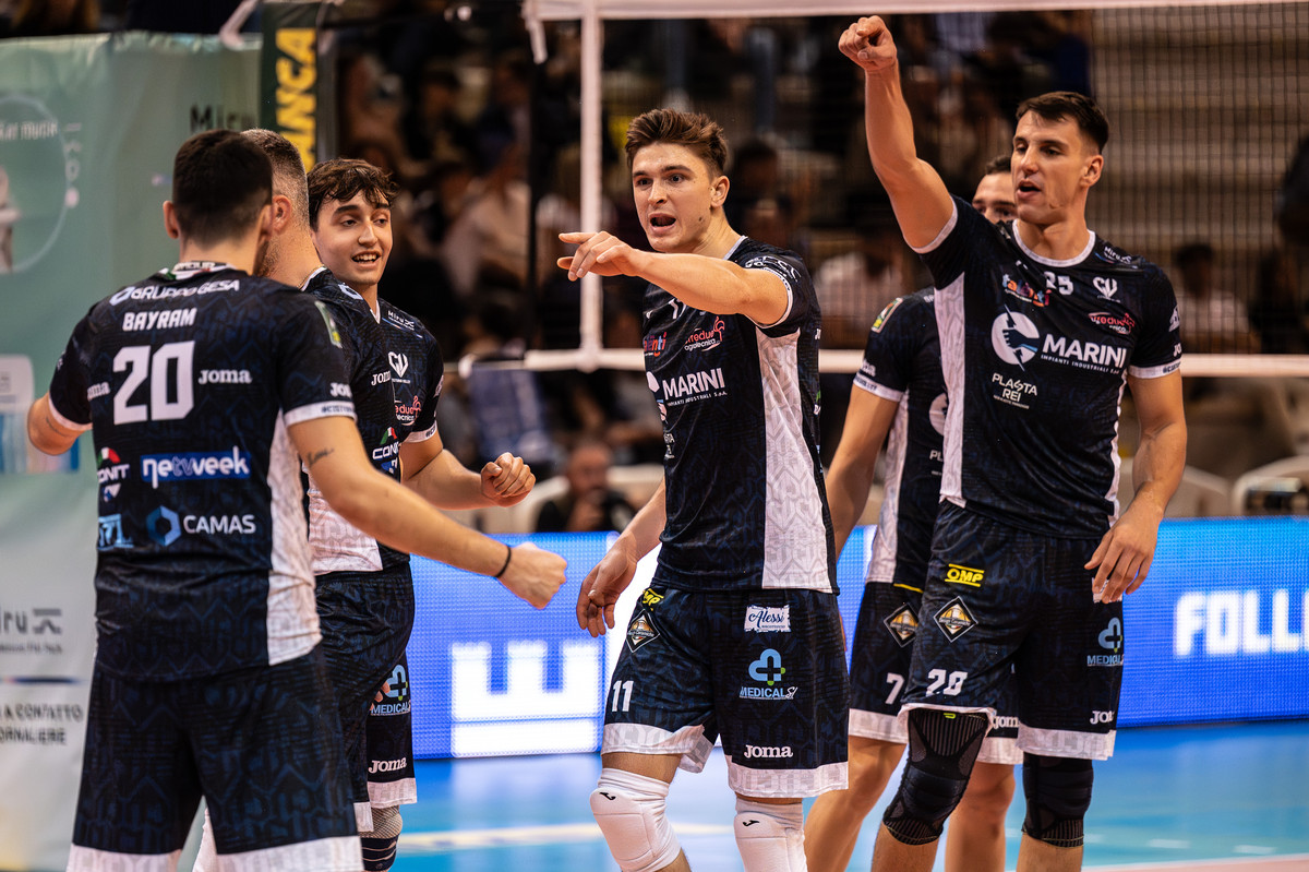 Superlega Credem Banca: Prima vittoria di Cisterna. 3-1 su Padova