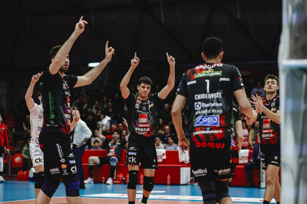 Superlega: Inerzia Civitanova, troppi errori per Piacenza, è 0-3