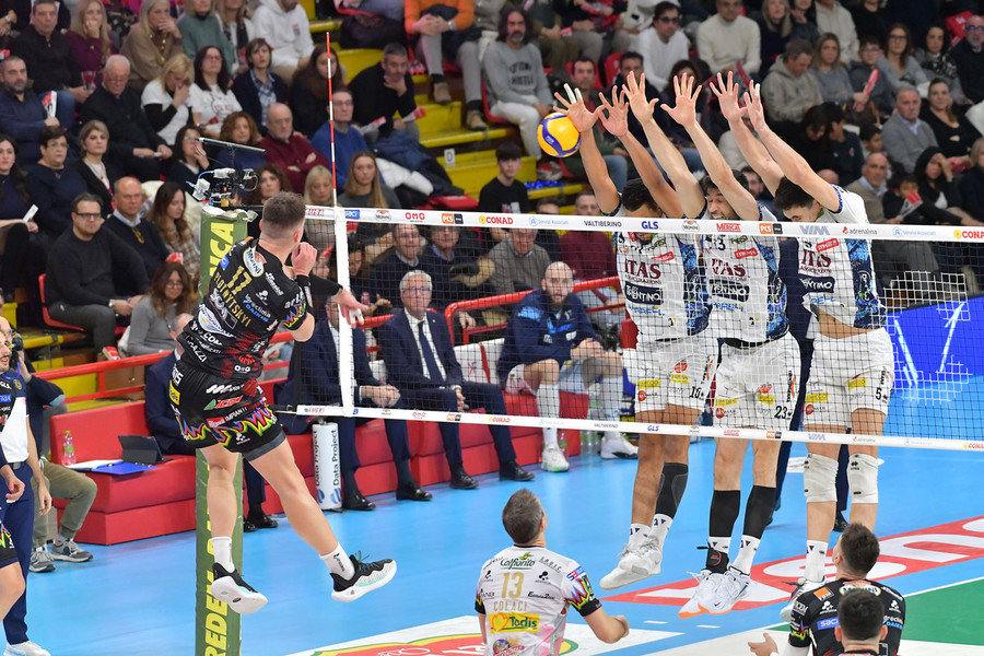 Superlega: Perugia-Trento, tie break da record