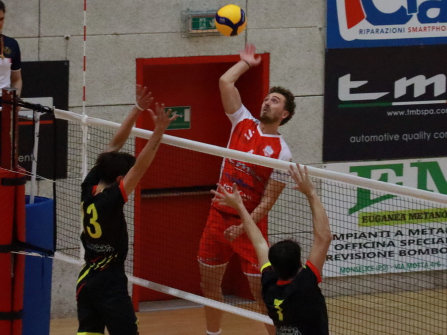 Serie B: Le cronache delle gare del Sabato da Monselice, Scanzorosciate, Treviso, Tuscania, San Martino