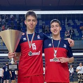 Il giovane Boris Georgiev con un trofeo giovanile