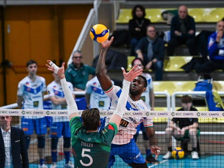 A2 Credem Banca: Brescia conferma la vetta. 3-0 a Cuneo