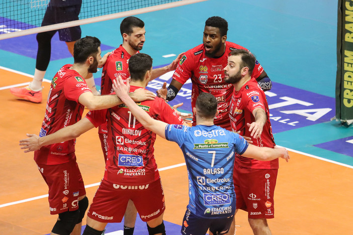 Superlega: Nikolov-Yant show. Civitanova supera Monza 1-3