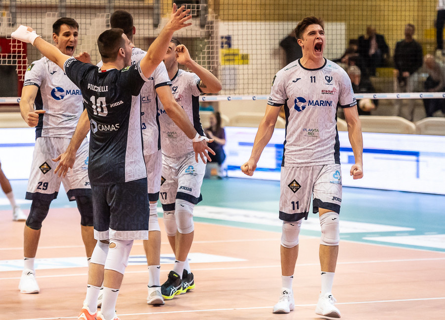 Superlega: Cisterna vince 3-1 a Taranto ed entra in zona play off