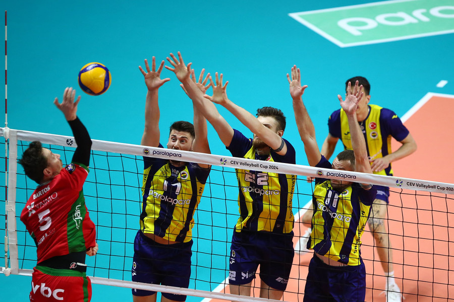 Cev Cup: Arkas Izmir e Fenerbahce prime semifinaliste