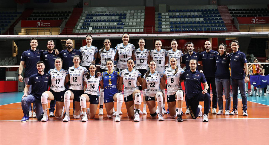 Challenge Cup F.:  Chieri vince 1-3 a Istanbul e mette un piede in finale