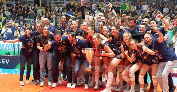 Cev Cup F.: Chieri rifesteggia in Europa. 3-1 al Neuchatel. Grobelna MVP