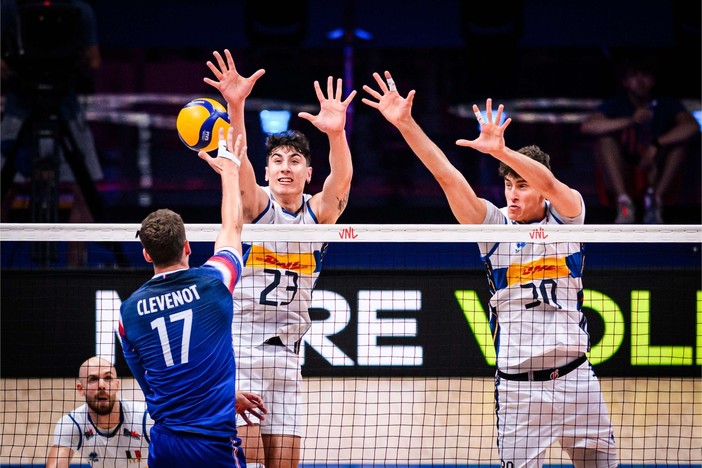 VNL: L'Italia lotta fino al 5° set, ma in semifinale va la Francia