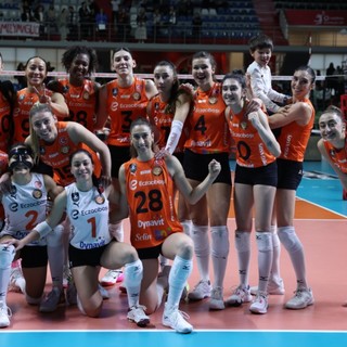 Eczacibasi in semifinale