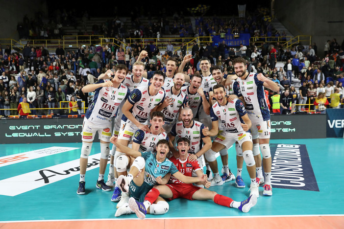 Superlega: Trento celebra al meglio la sua 1000esima partita. Vince 3-0 a Verona