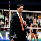 Eczacibasi: Esonerato Ferhat Akbaş