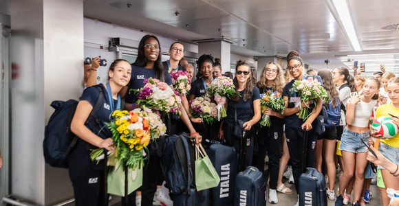 Olimpiadi F.: La festa per le azzurre di ritorno da Parigi - foto