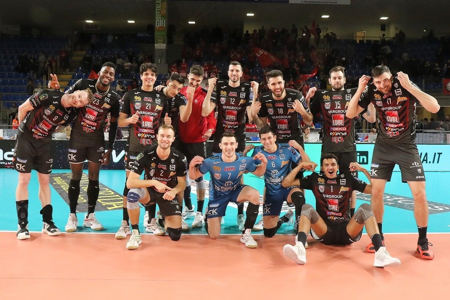 Superlega: Civitanova riparte di slancio, 3-0 a Padova