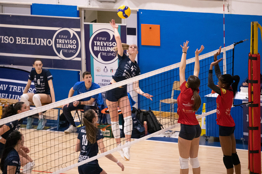 Fipav Tre.Uno: Domenica la finale U16 femminili. Valentino Ricci Imoco vs E.V. Carinatese