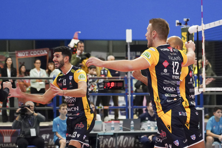 Superlega: L'analisi. Grottazzolina sorprende Modena con servizio e gestione dell’errore