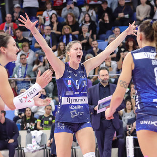 A1 Tigotà: Milano supera Busto Arsizio al tie-break. Heyrman MVP, 1° punto di Egonu