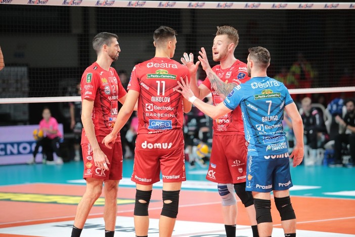 Superlega: Cisterna a corrente alternata. La Lube vince 3-1 e scala la classifica