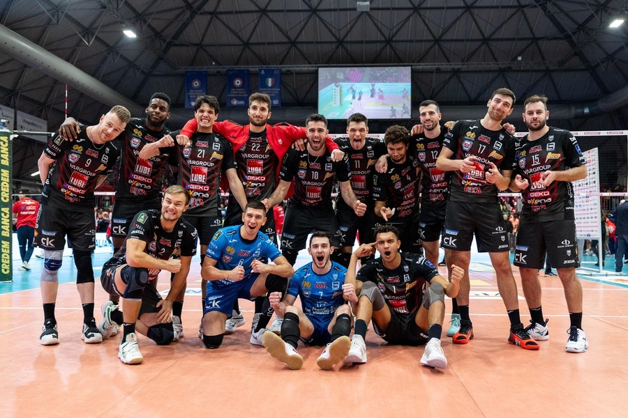 Superlega: Civitanova vince 3-2 a Piacenza. Recine e c. muovono la classifica