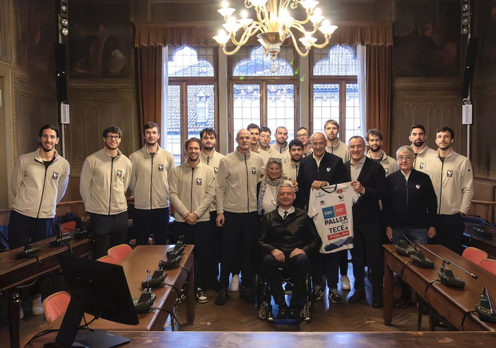 La squadra insieme al Sindaco e gli Assessori