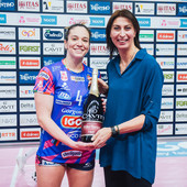 Bosio MVP dell'Igor, premiata da Manuela Leggeri