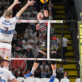 Oleh Plotnytskyi vs Milano