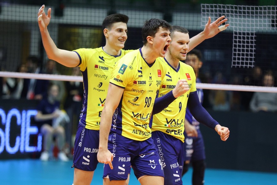 Superlega: Modena ritrova la vittoria. 3-0 a Monza