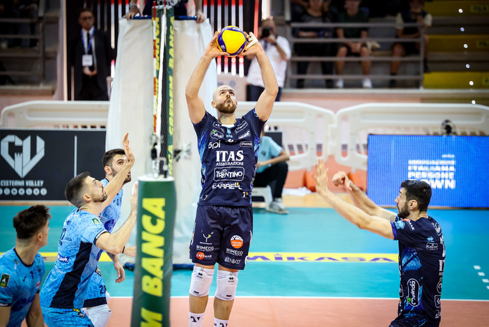 Superlega: Trento lotta contro una ostica Cisterna e vince 3-1. Sbertoli MVP