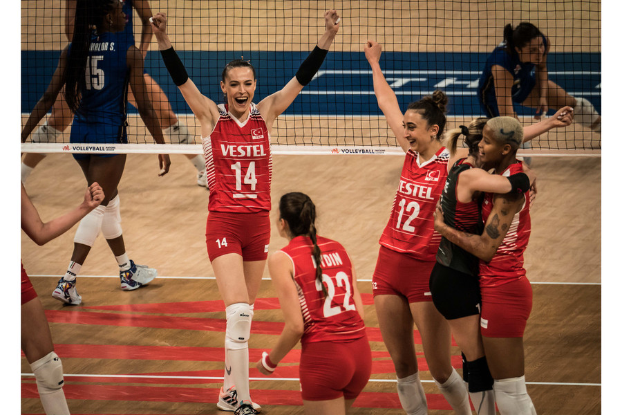 VNL F.: Azzurre ko 0-3 sotto i colpi di Vargas e i muri di Erdem e Gunes