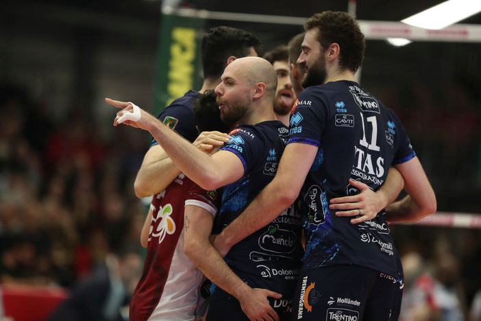 Superlega: Cinica Trento! Vince a Piacenza 3-1, capitalizzati i 43 errori biancorossi