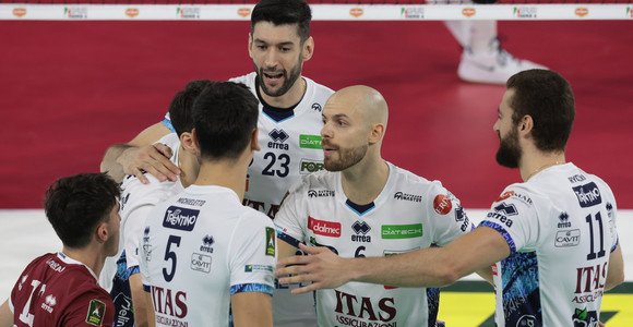 Del Monte Supercoppa: Trento vola in finale. 3-0 ad una Monza incerottata