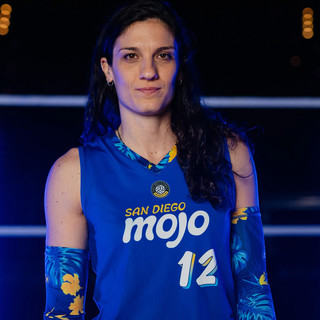 Valeria Papa con la maglia dei San Diego Mojo