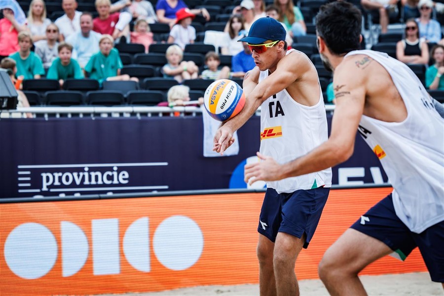 Beach Volley: Europei, doppia vittoria di Menegatti-Gottardi. Debutto del torneo maschile