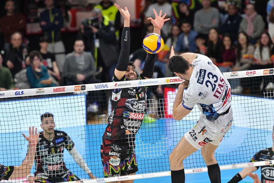 Superlega: L'analisi di Perugia-Trento 2-3, 40 errori punto per i vincitori