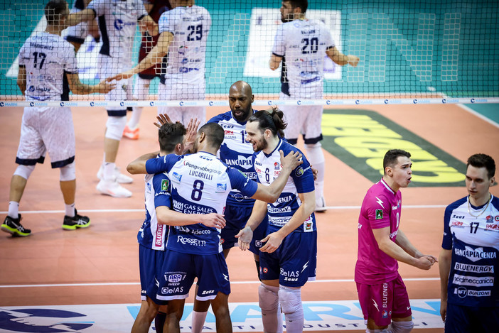 Superlega: Play Off 5°. Piacenza vince a Cisterna 1-3. Lucarelli 18 punti