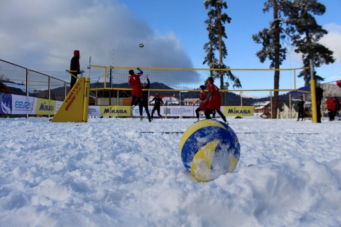 Europei U20 Snow Volley: Quattro coppie azzurre sulla neve della Georgia